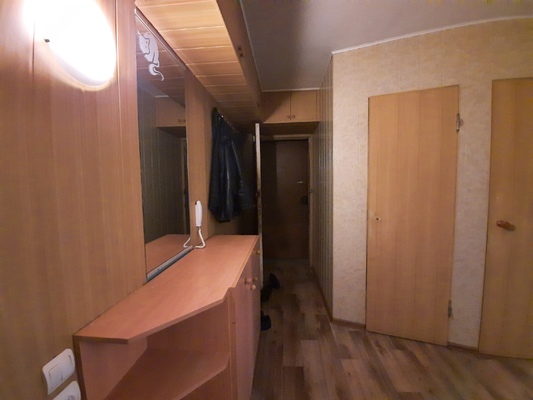 Продам двухкомнатную (2-комн.) квартиру, Гагарина ул, 42, Рязань г