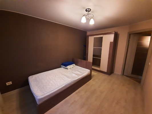 Продам двухкомнатную (2-комн.) квартиру, Гагарина ул, 42, Рязань г