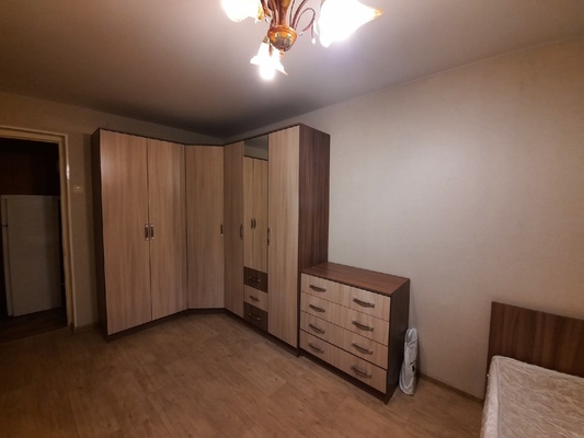 Продам двухкомнатную (2-комн.) квартиру, Гагарина ул, 42, Рязань г