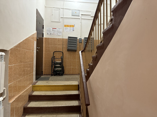 Продам комнату в 4-комн. квартире, 1-я Хуторская ул, 10к2, Москва г