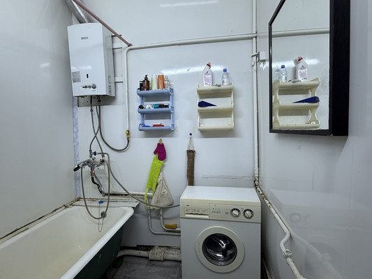 Продам комнату в 4-комн. квартире, 1-я Хуторская ул, 10к2, Москва г