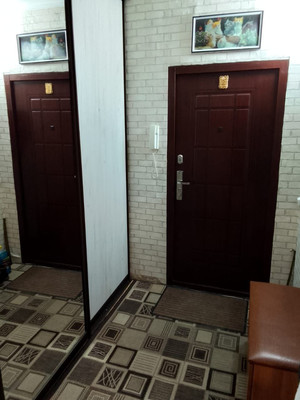 Продам трехкомнатную (3-комн.) квартиру, Строителей пр-кт, 18а, Волгодонск г