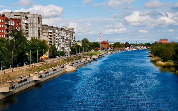 Продам трехкомнатную (3-комн.) квартиру, Адмирала Трибуца наб, 53, Калининград г