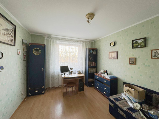 Продам трехкомнатную (3-комн.) квартиру, Адмирала Трибуца наб, 53, Калининград г