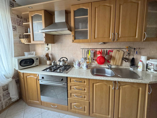 Продам трехкомнатную (3-комн.) квартиру, Адмирала Трибуца наб, 53, Калининград г
