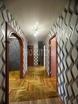 Продам трехкомнатную (3-комн.) квартиру, Филатова ул, 3, Майский п