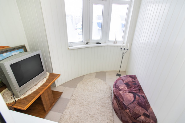 Продам двухкомнатную (2-комн.) квартиру, Энгельса ул, 3, Ханты-Мансийск г