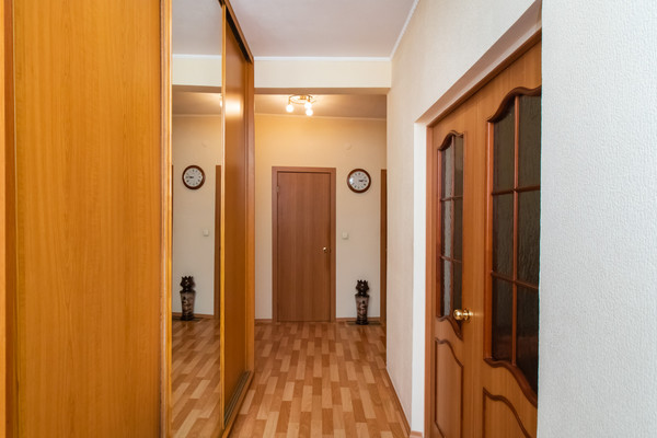 Продам двухкомнатную (2-комн.) квартиру, Энгельса ул, 3, Ханты-Мансийск г