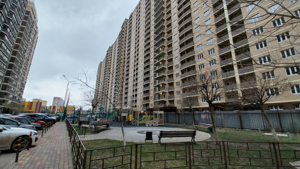 Сдам двухкомнатную (2-комн.) квартиру, им. Цезаря Куникова ул, 35, Краснодар г