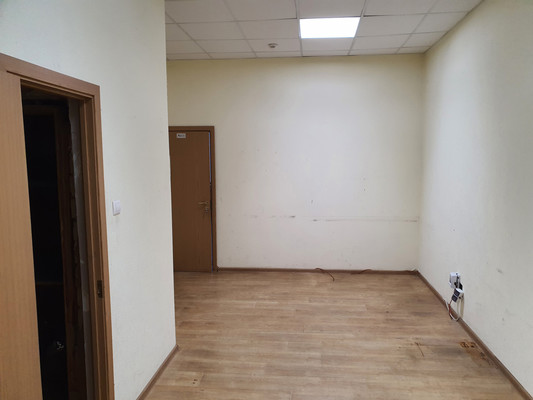 Сдам коммерческое помещение 300 м2, Баженова ул, 21, Калининград г