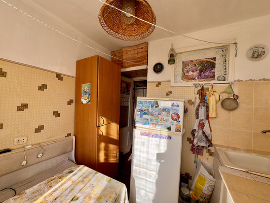 Продам однокомнатную (1-комн.) квартиру, Курортная ул, 75/16, Саки г