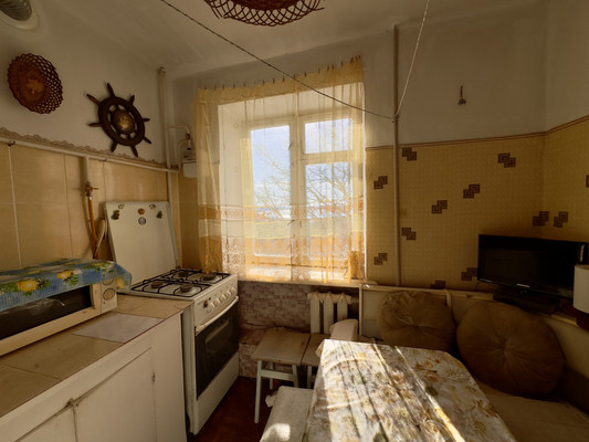Продам однокомнатную (1-комн.) квартиру, Курортная ул, 75/16, Саки г