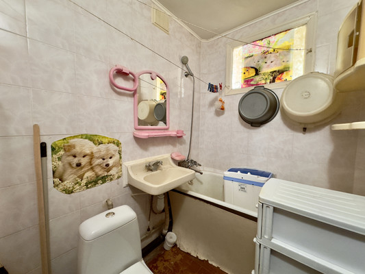 Продам однокомнатную (1-комн.) квартиру, Курортная ул, 75/16, Саки г