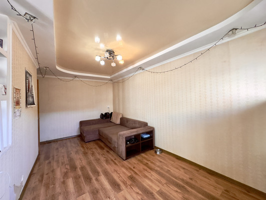 Продам трехкомнатную (3-комн.) квартиру, Строительная ул, 21, Саки г