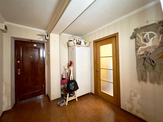 Продам трехкомнатную (3-комн.) квартиру, Строительная ул, 21, Саки г