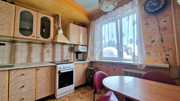 Продам трехкомнатную (3-комн.) квартиру, Уральская ул, 53, Пермь г