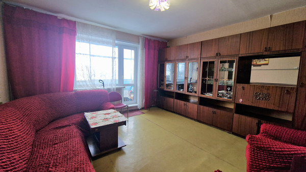 Продам трехкомнатную (3-комн.) квартиру, Уральская ул, 53, Пермь г