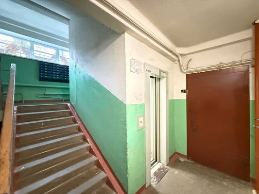 Продам многокомнатную квартиру, Зари ул, 11, Нижний Тагил г