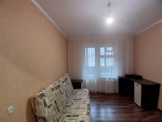 Продам двухкомнатную (2-комн.) квартиру, 12, Тюменский п