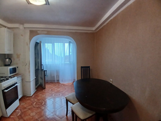 Продам двухкомнатную (2-комн.) квартиру, 12, Тюменский п