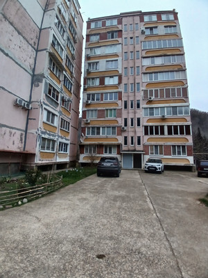 Продам двухкомнатную (2-комн.) квартиру, 12, Тюменский п