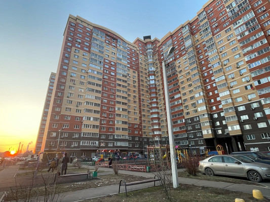 Продам однокомнатную (1-комн.) квартиру, Объездная дорога ул, 2, Сосновый Бор п
