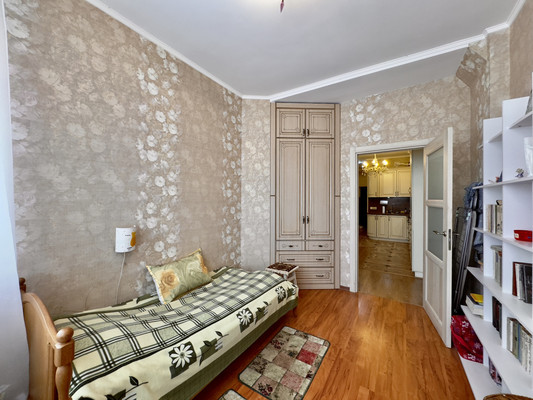 Продам двухкомнатную (2-комн.) квартиру, Ростовская ул, 19ка, Симферополь г