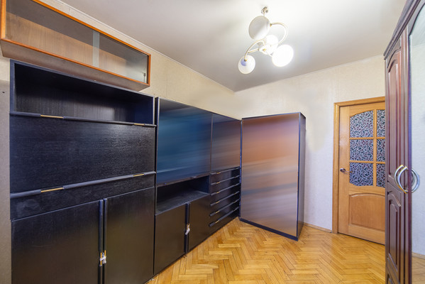 Продам трехкомнатную (3-комн.) квартиру, Твардовского ул, 31к2, Москва г