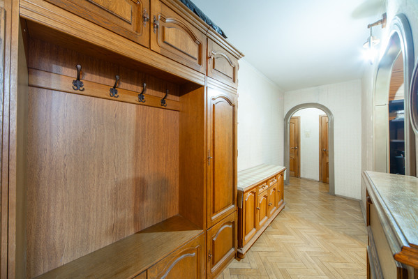 Продам трехкомнатную (3-комн.) квартиру, Твардовского ул, 31к2, Москва г