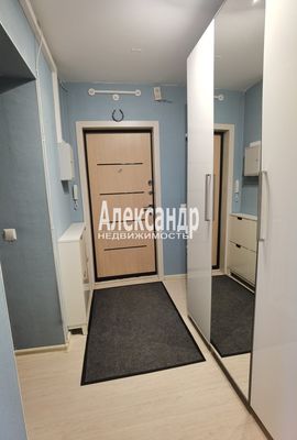 Продам двухкомнатную (2-комн.) квартиру, Новая ул, 17к2, Мурино п
