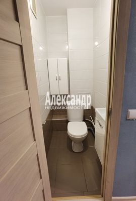 Продам двухкомнатную (2-комн.) квартиру, Новая ул, 17к2, Мурино п
