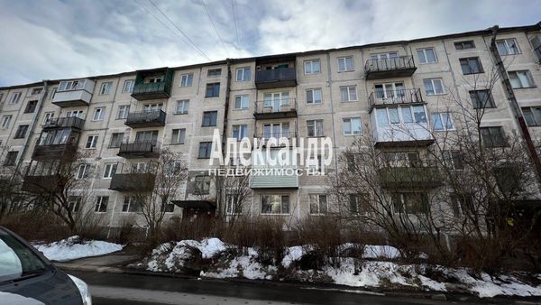 Продам двухкомнатную (2-комн.) квартиру, Приморская ул, 28, Выборг г