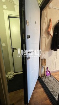 Продам комнату в 12-комн. квартире, Приморское ш, 2, Выборг г