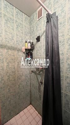 Продам комнату в 12-комн. квартире, Приморское ш, 2, Выборг г