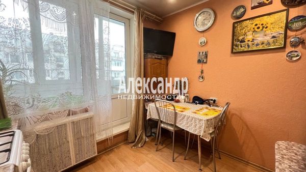 Продам двухкомнатную (2-комн.) квартиру, Им А.К.Харитонова ул, 84, Выборг г