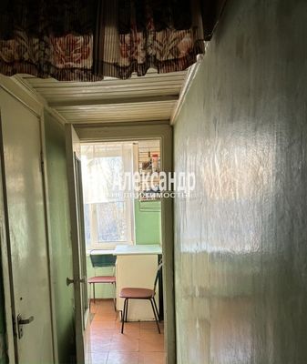 Продам трехкомнатную (3-комн.) квартиру, Приморское ш, 423к2, Репино п