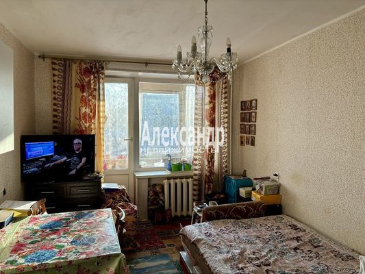 Продам трехкомнатную (3-комн.) квартиру, Приморское ш, 423к2, Репино п