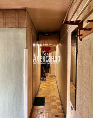Продам трехкомнатную (3-комн.) квартиру, Приморское ш, 423к2, Репино п