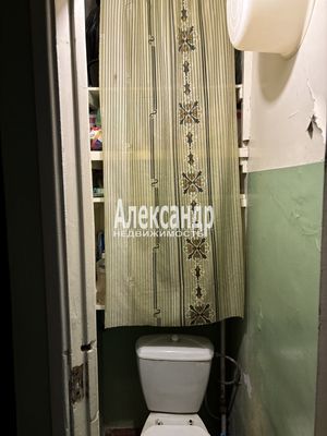 Продам трехкомнатную (3-комн.) квартиру, Приморское ш, 423к2, Репино п