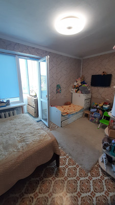 Продам двухкомнатную (2-комн.) квартиру, Ленина ул, 24, Саки г