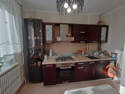 Продам трехкомнатную (3-комн.) квартиру, Курчатова пр-кт, 35, Волгодонск г