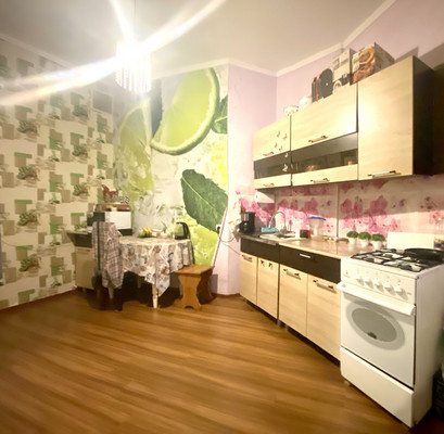Продам двухкомнатную (2-комн.) квартиру, Объездная ул, 8, Ханты-Мансийск г