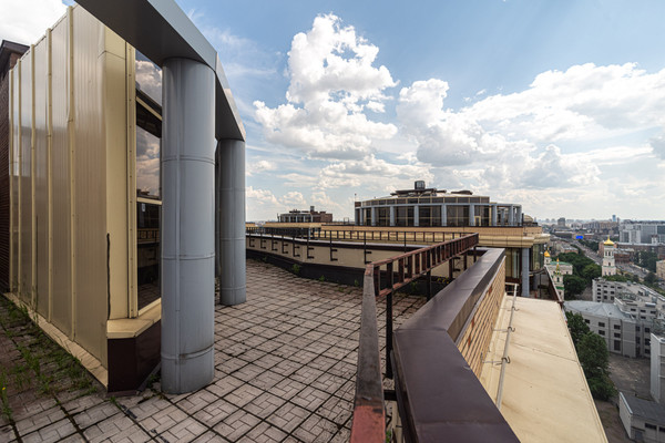 Продам трехкомнатную (3-комн.) квартиру, Киевская ул, 3, Санкт-Петербург г