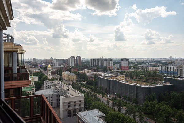 Продам трехкомнатную (3-комн.) квартиру, Киевская ул, 3, Санкт-Петербург г