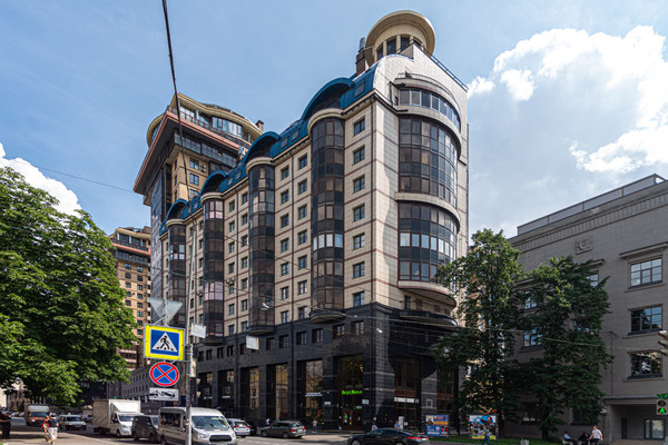 Продам трехкомнатную (3-комн.) квартиру, Киевская ул, 3, Санкт-Петербург г