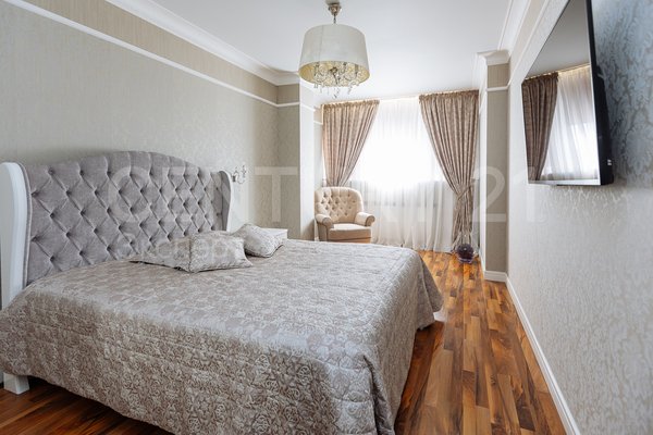 Продам трехкомнатную (3-комн.) квартиру, Эпроновская ул, 20 , Калининград г