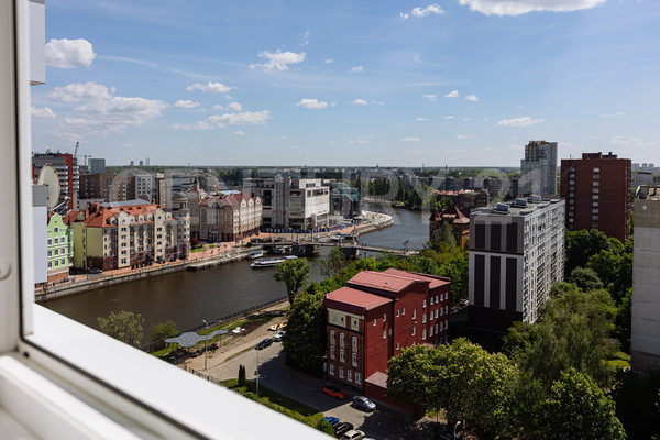 Продам трехкомнатную (3-комн.) квартиру, Эпроновская ул, 20 , Калининград г