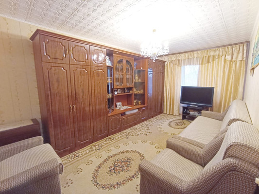 Продам трехкомнатную (3-комн.) квартиру, Тимуровцев ул, 6, Рязань г