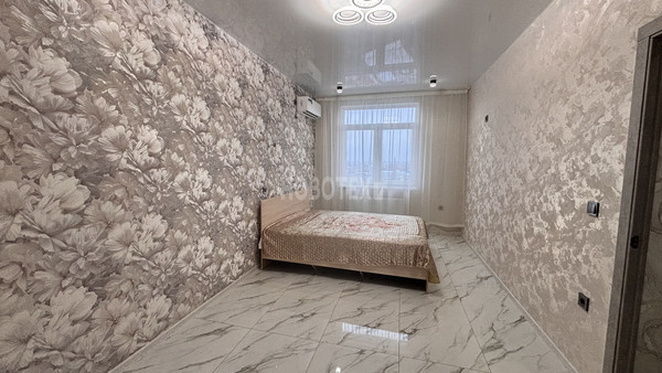 Сдам однокомнатную (1-комн.) квартиру, Коммунистическая ул, 9, Крымск г