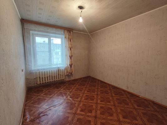 Продам трехкомнатную (3-комн.) квартиру, Керамзавода ул, 38, Рязань г